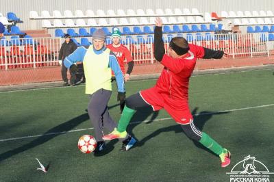 На мини-футбольном турнире «Русской кожи» определились первые участники плей-офф